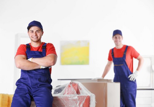Customer confirming a transport booking with a delivery crew